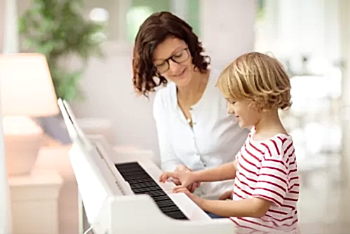 5 Yas Piyano Dersi 1